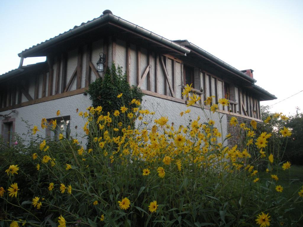 Ferme Saint Joseph Panzió Le Fousseret Kültér fotó